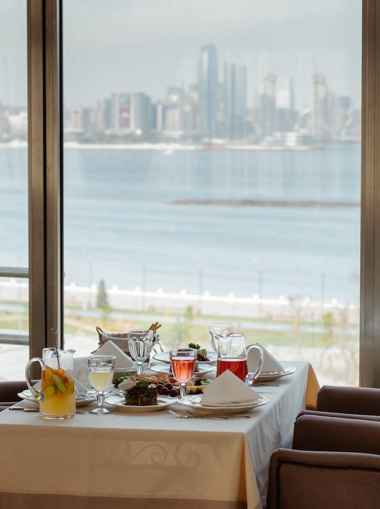 East Legend Hotel Baku Extérieur photo