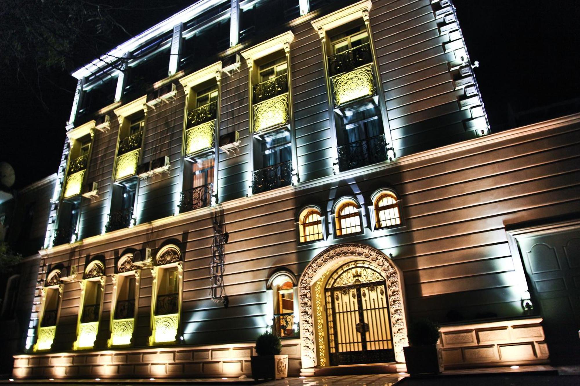 East Legend Hotel Baku Extérieur photo