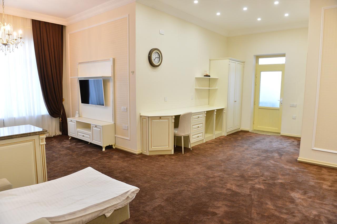 East Legend Hotel Baku Extérieur photo